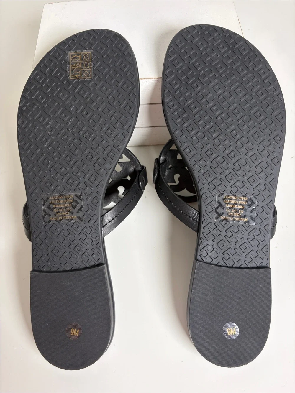 Tory Burch Miller Crystal Logo Flip Flop Black Size 9